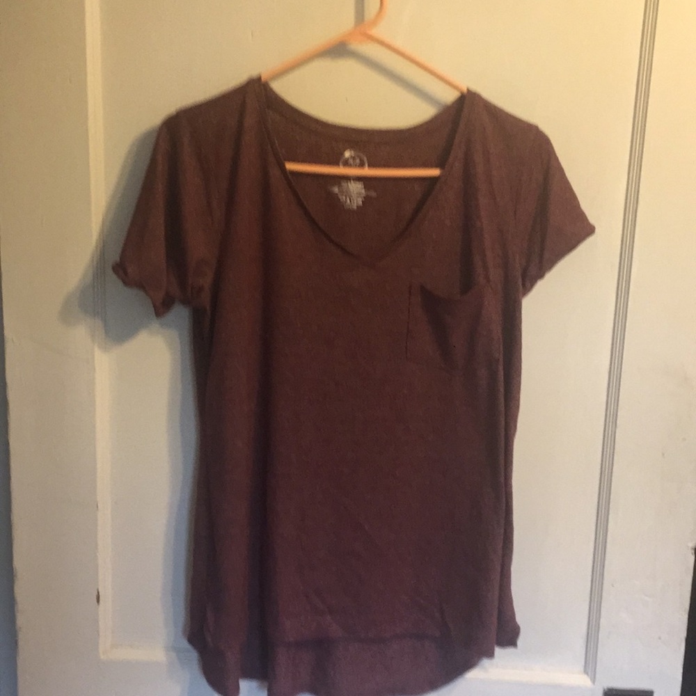Maurice’s 24/7 burgundy tee sz L never worn!